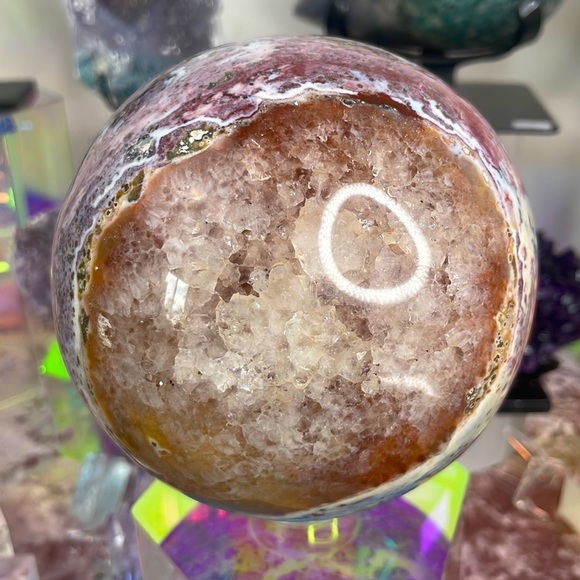 Stunning Sphere 🔮💞💫 OS03